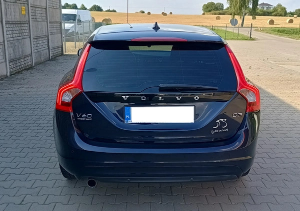 Volvo V60 cena 63900 przebieg: 96000, rok produkcji 2017 z Tarnów małe 106